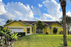 The Yellow Home amazing lake view